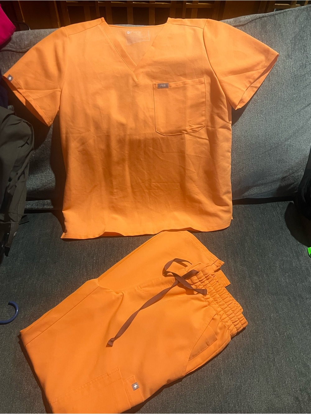 Figs Women’s Orange Scrub Top & Drawstring pants